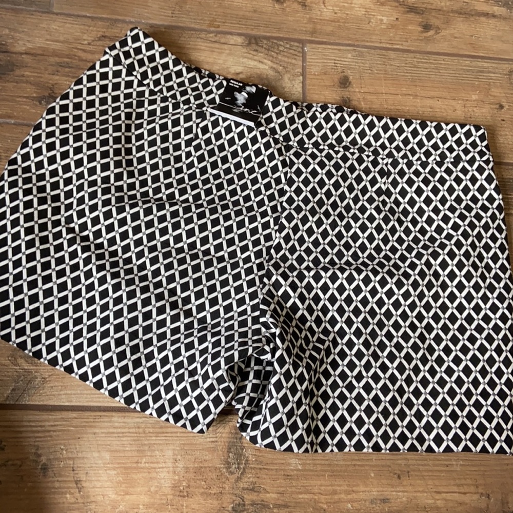 INC | Core Short Mid Rise Pull On NWT - Picture 5 of 6